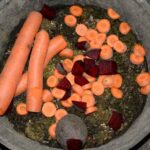 Pferdefutter mit Möhren